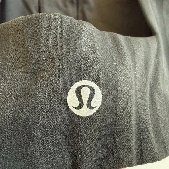 Lululemon Wunder Under Bra - Picture 6 of 6